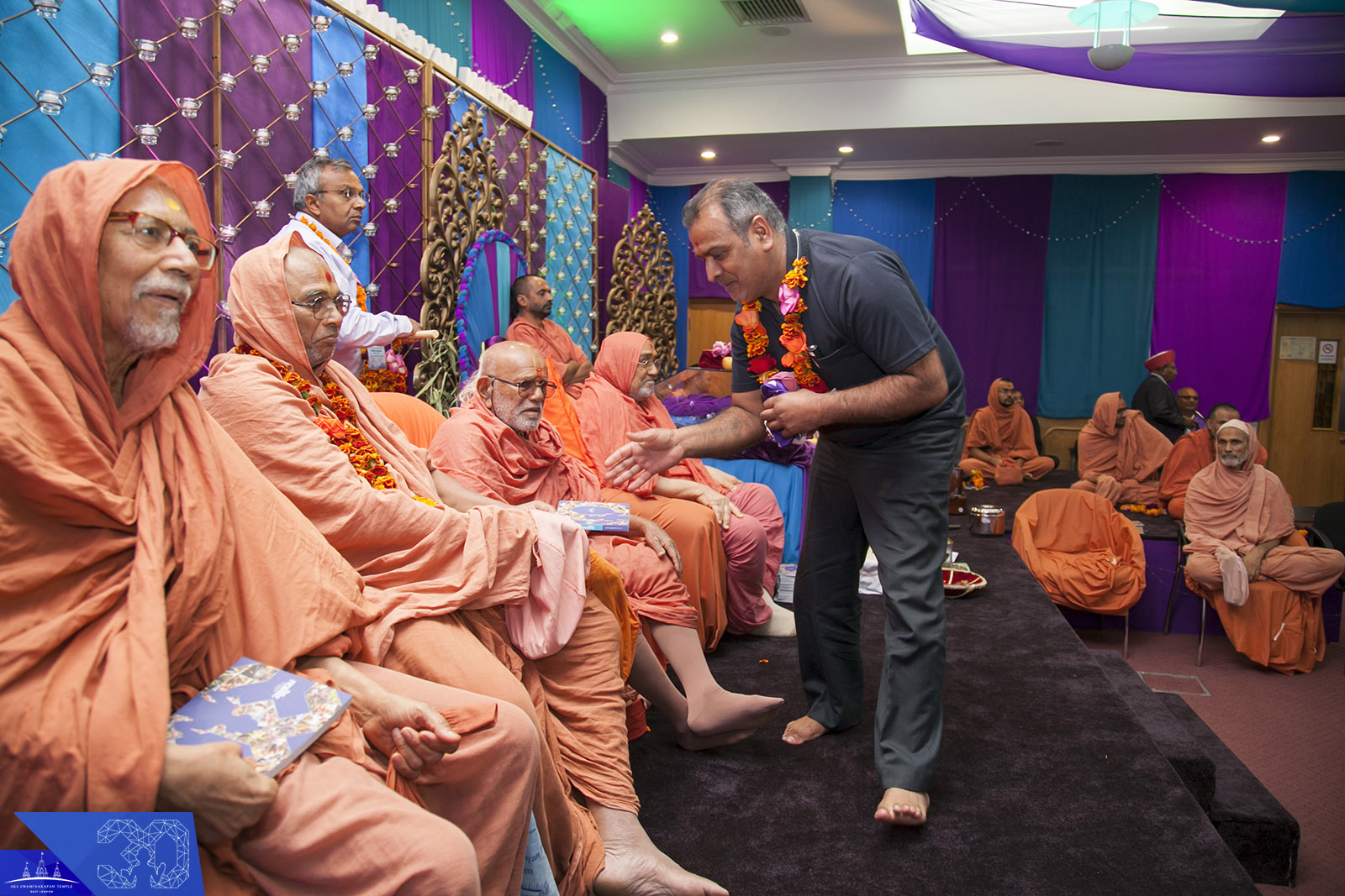 ©1987-2017 SKS Swaminarayan Temple East London